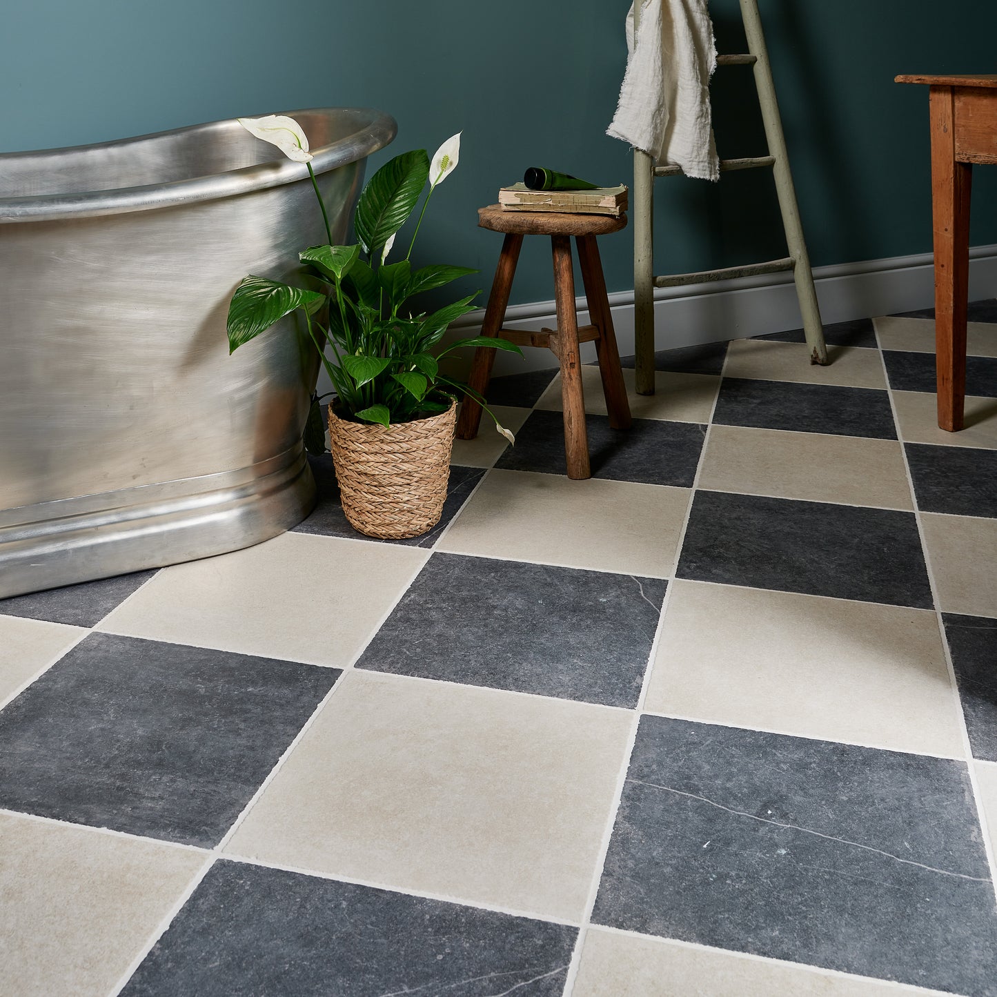 Ludlow Charcoal