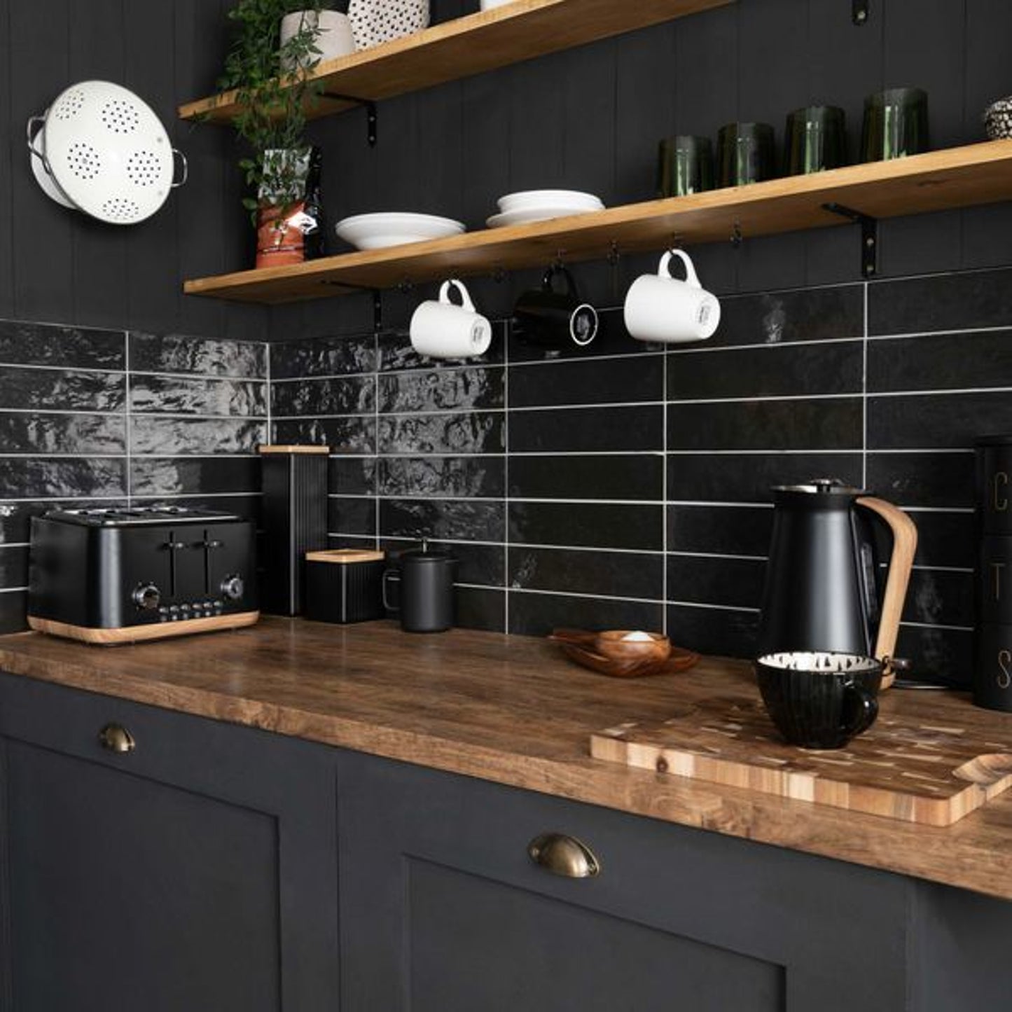 Asly Black 300x75mm