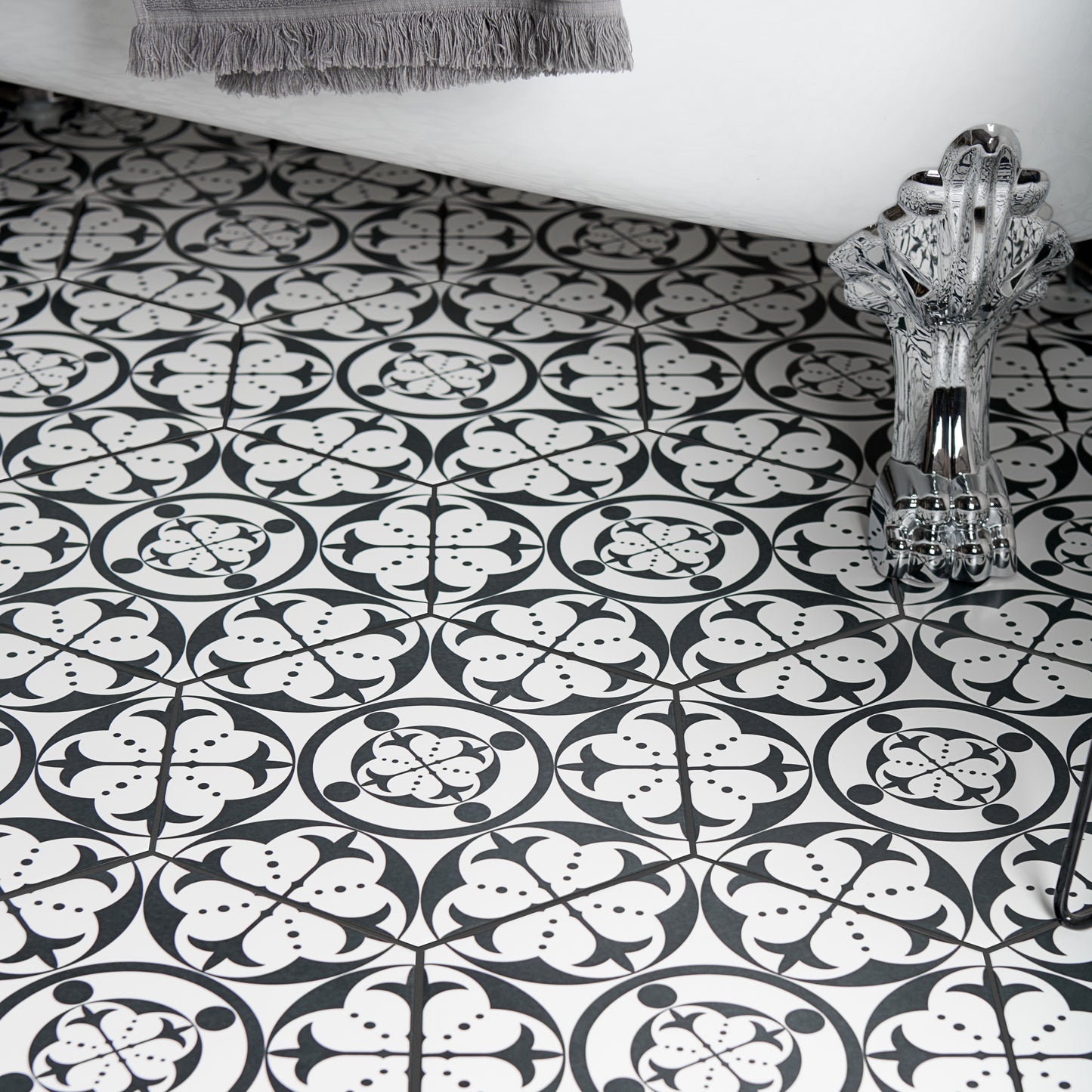Carnaby Black Hexagon